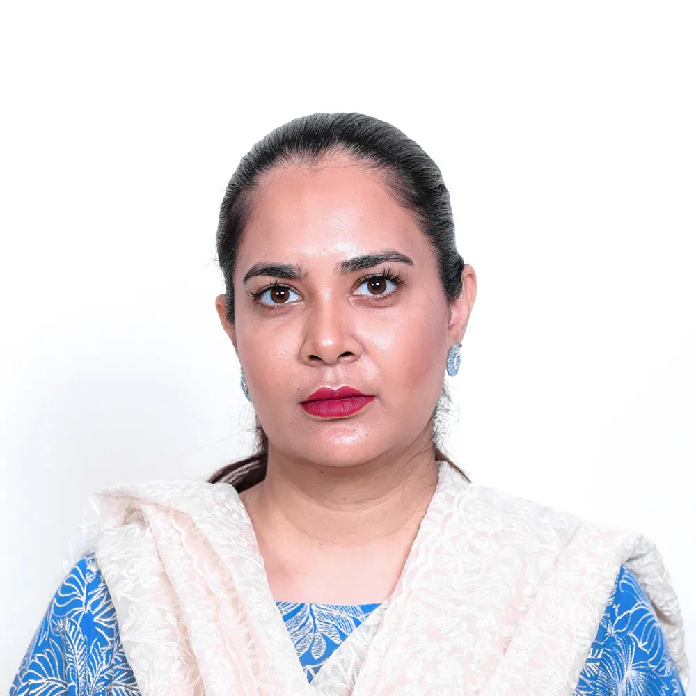 Dr. Hamda Khan